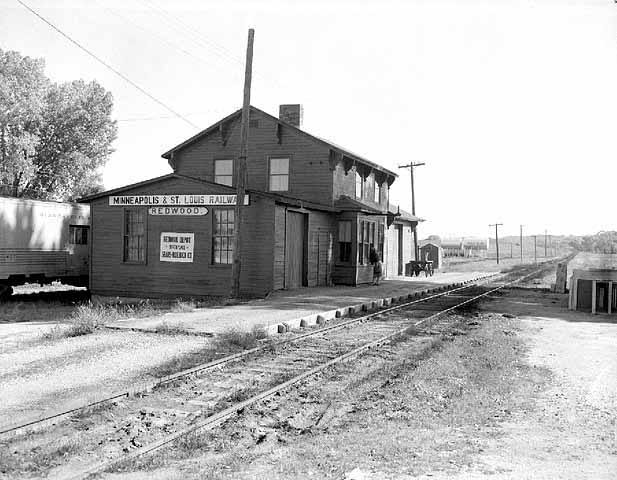 20101206_railroad-depot