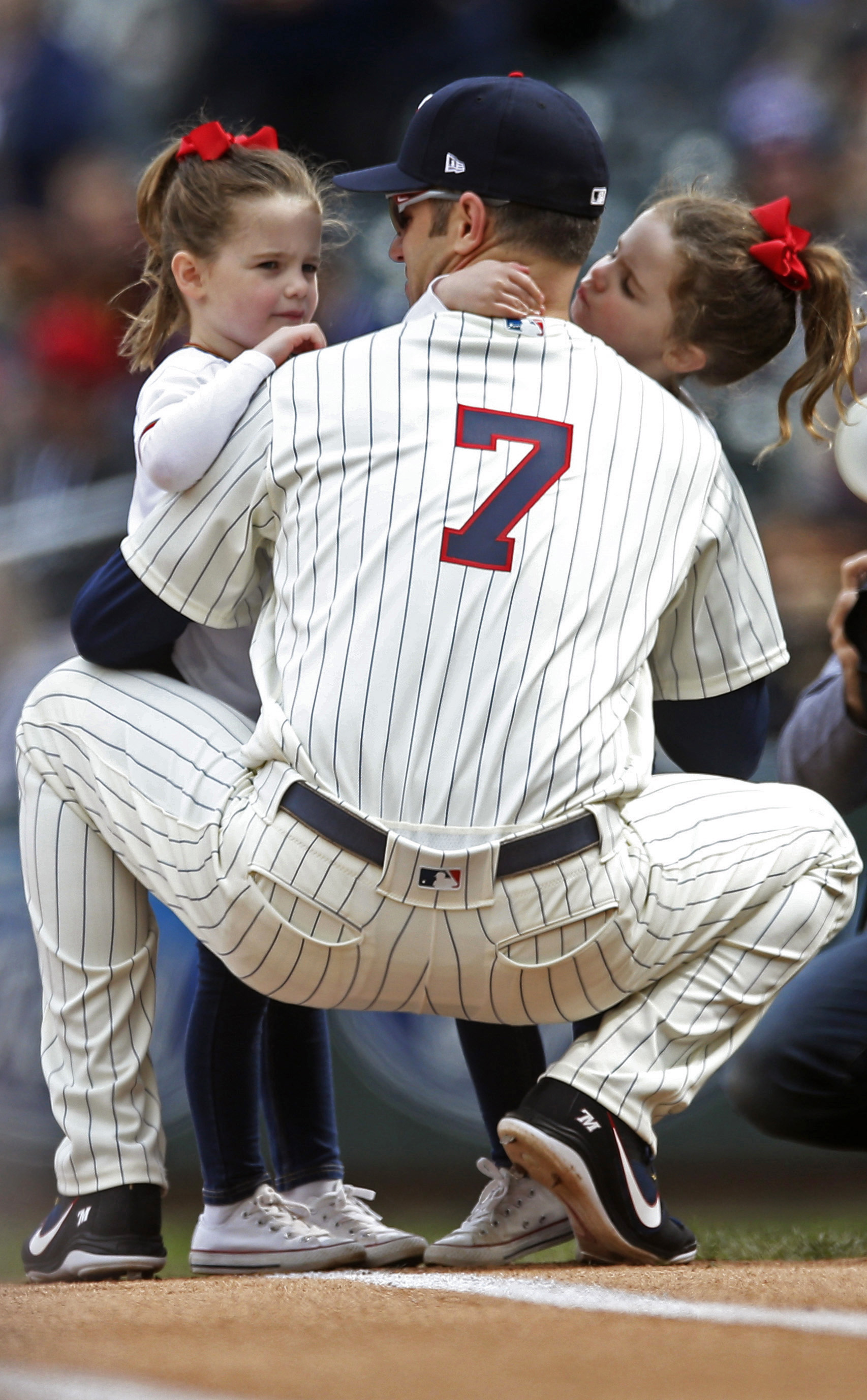 It's a boy! Joe Mauer and his wife add third child to their brood – Twin  Cities