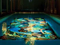 Dale-Chihuly-Pool-Sculpture.jpg